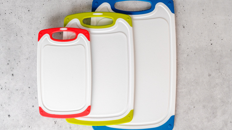 Set of three plastic cutting boards