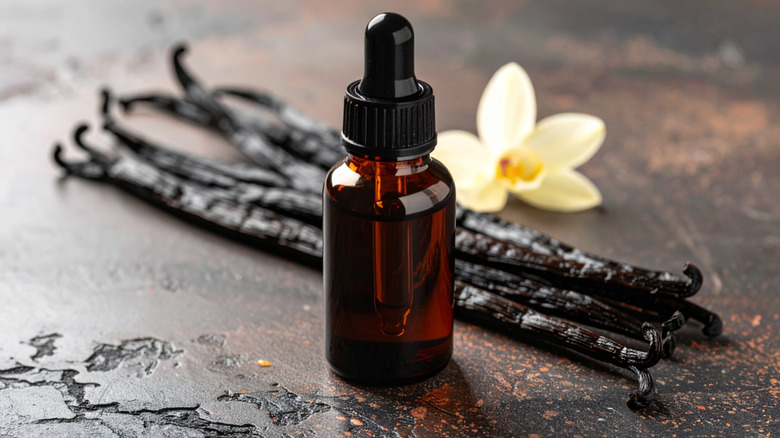 It's Probably Time To Toss Your Old Vanilla Extract — Especially If It Looks And Smells Like This