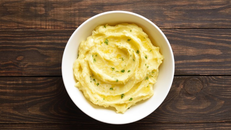 A bowl of garlic mashed potatoes.