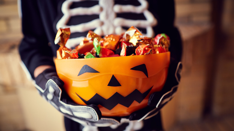 A bowl of Halloween candy