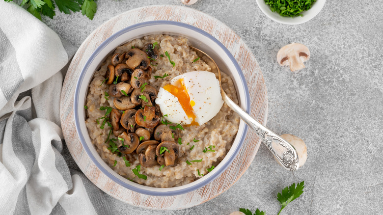 Oatmeal with mushrooms and egg