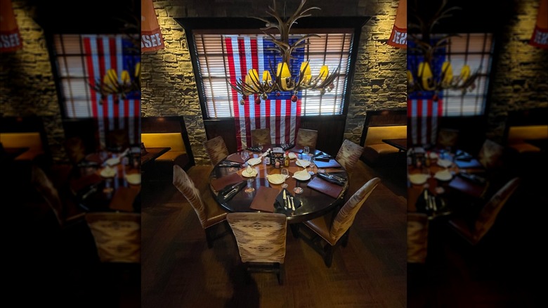 LongHorn Steakhouse decor