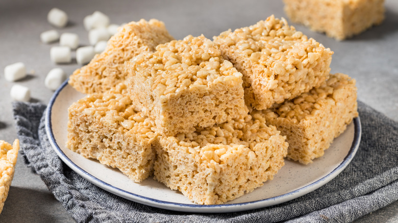 A plate of Rice Krispie Treats