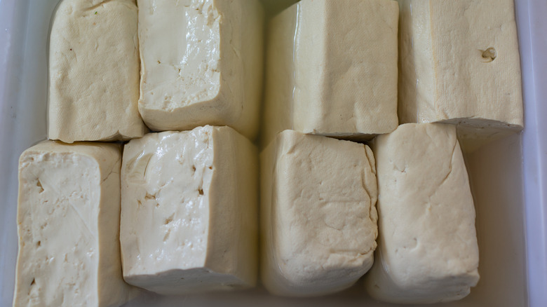 Cubes of uncooked tofu