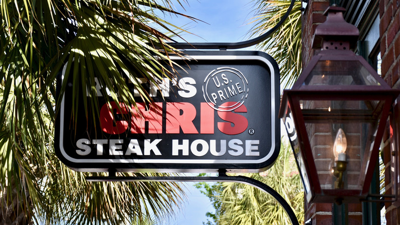Ruth's Chris Steak House sign