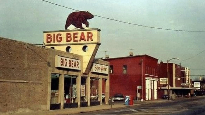 Big Bear store front with bear logo