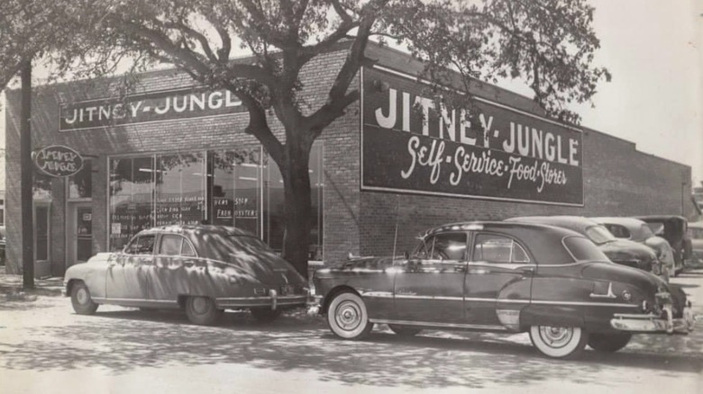 Vintage photo of Jitney Jungle Storefront with cars parked in the front
