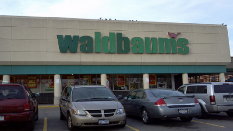 Waldbaum's storefront with store closure signs