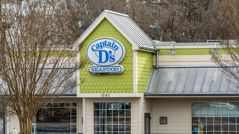 Captain D's restaurant exterior