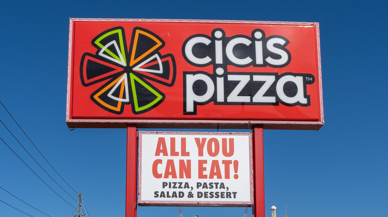 Cicis pizza freestanding outdoor sign