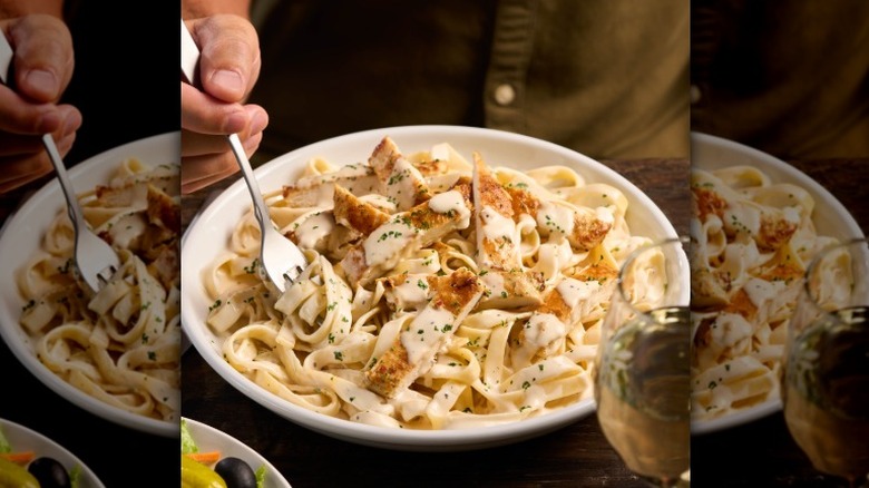 The chicken Alfredo from Olive Garden
