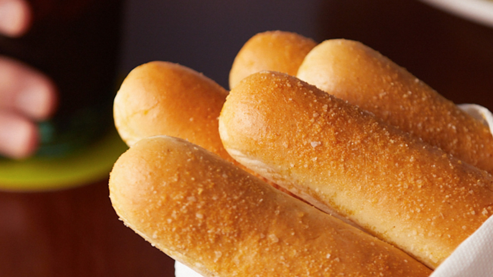 Olive Garden's Viral 'Tattooed' Breadstick Response Is Deservedly Weak