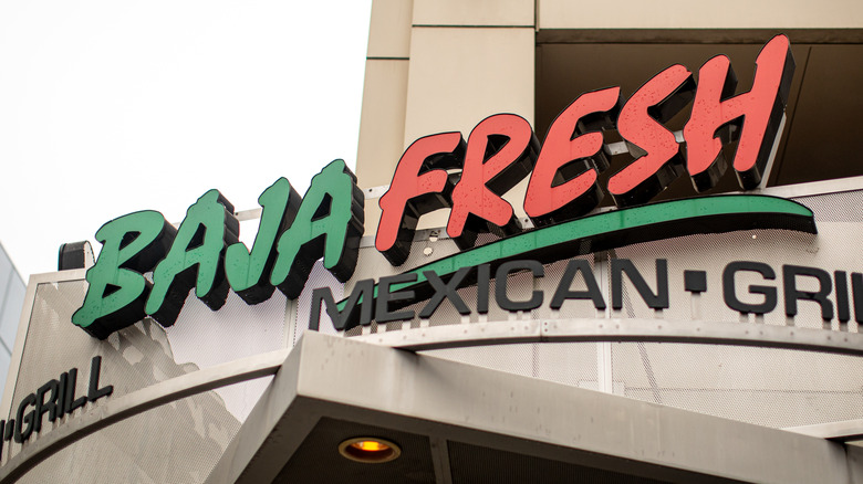 Baja Fresh sign