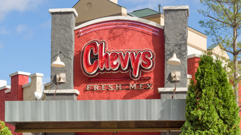 Chevy's outdoor signage