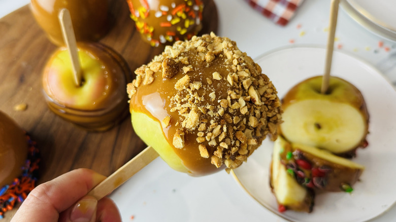 Caramel apples