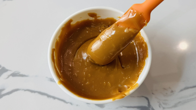 Caramel melted in a bowl
