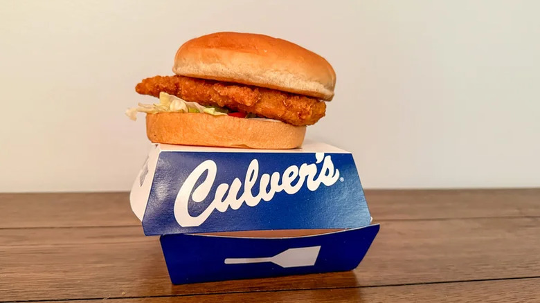 culver's crispy chicken sandwich on box