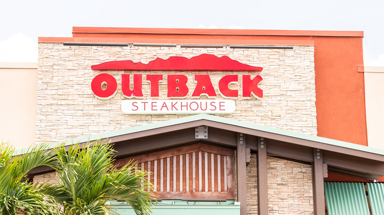 outback steakhouse exterior