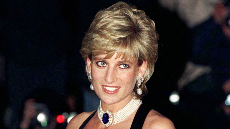 Princess Diana in pearl earrings and pearl choker necklace