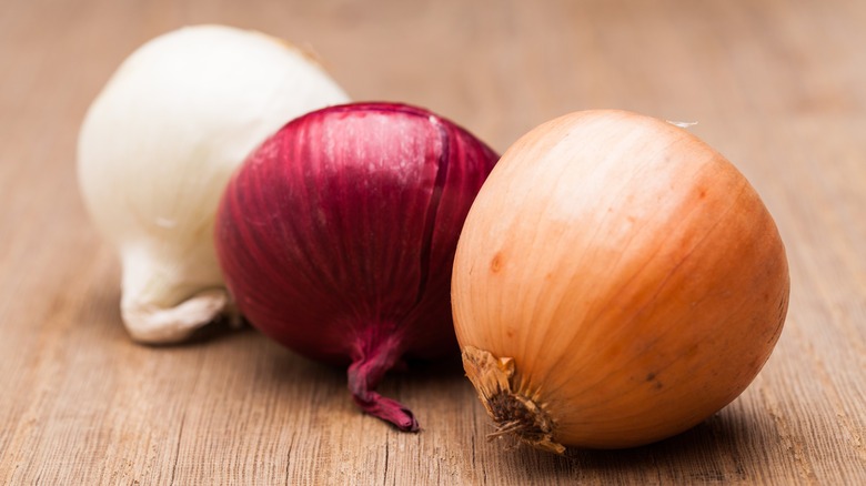 Different types of onions