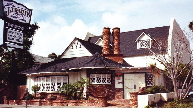 exterior of J. Trani's Ristorante