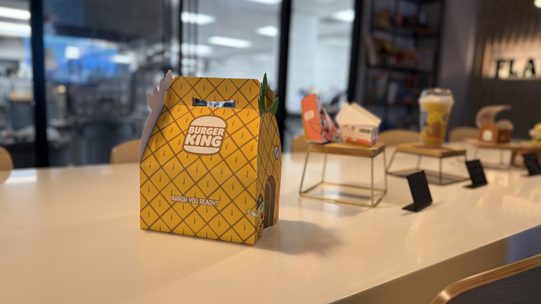 Pineapple box of Bikini Bottom Bundle