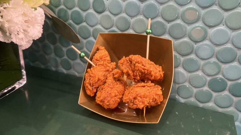 Popeyes' Pickle Glaze Boneless Wings