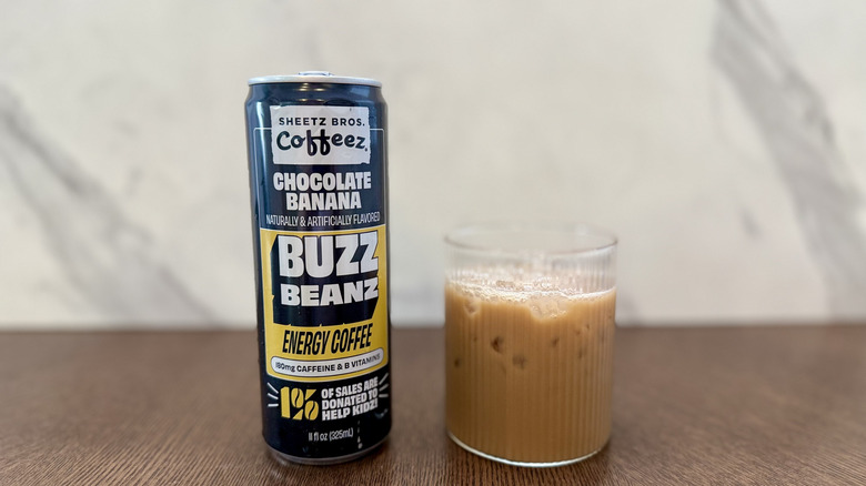 Sheetz Buzz Beanz Chocolate Banana in a glass with the can