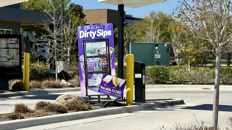 Taco Bell Dirty Sips sign