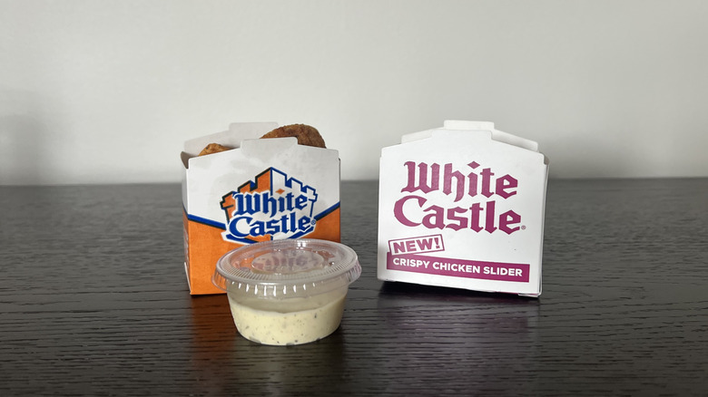 New White Castle Chicken Fajita Slider and Jalapeno Cravioli with dipping sauce in boxes.