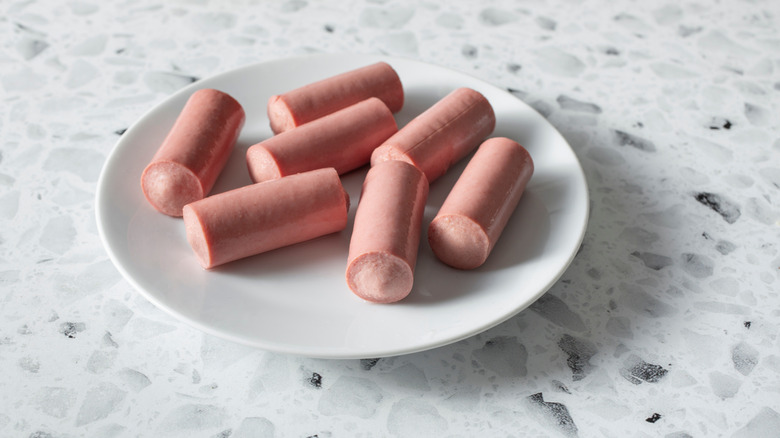 White plate of vienna sausages