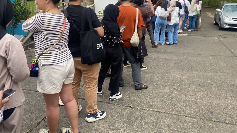 People in line at a restaurant