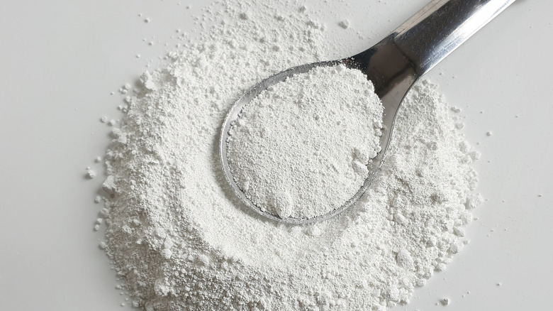 Titanium dioxide powder.