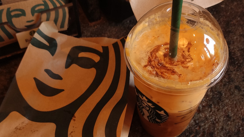 Starbucks iced pumpkin spice latte