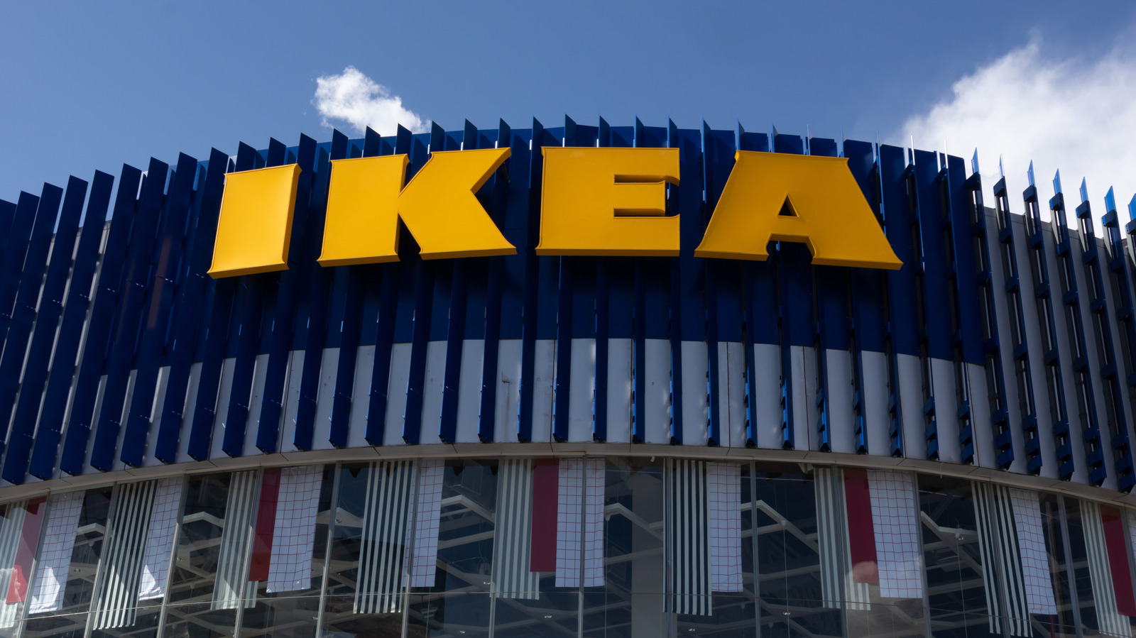 Stop Overlooking Ikea's Food Court In 2026: It's Actually One Of The Cheapest Pl...