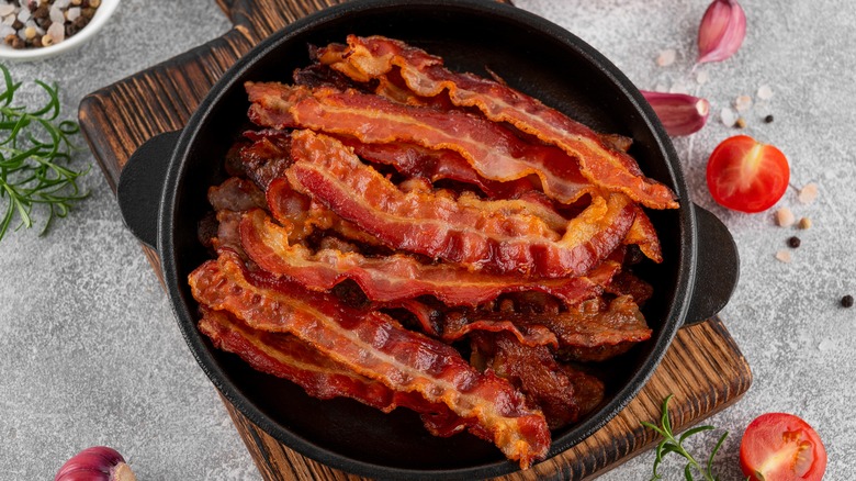 crispy bacon cooked in pan