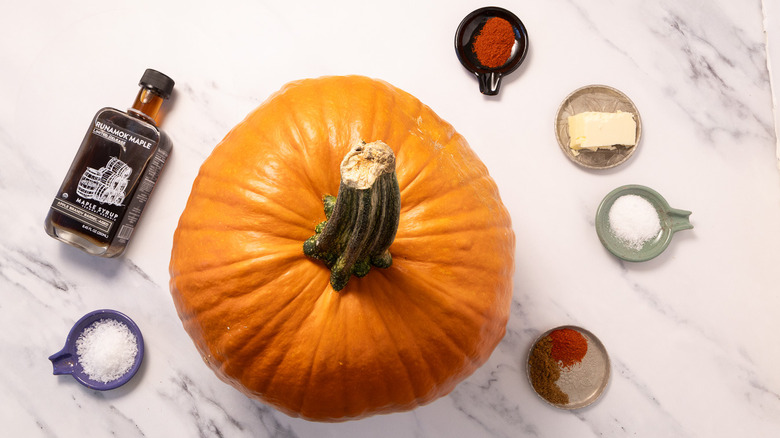 ingredients for sweet and spicy roasted pumpkin seeds