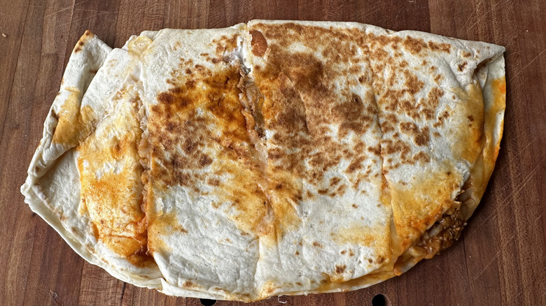 Taco Bell quesarito