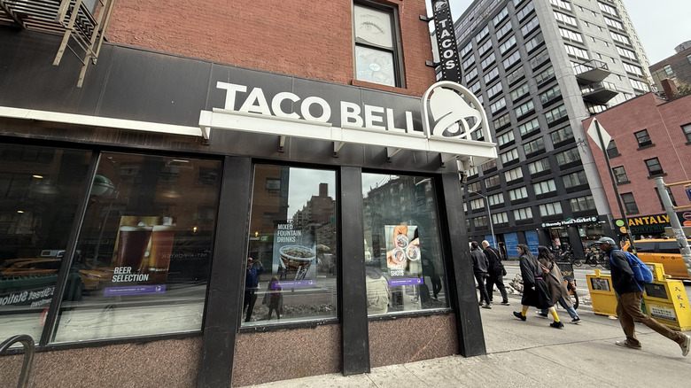 Taco Bell exterior