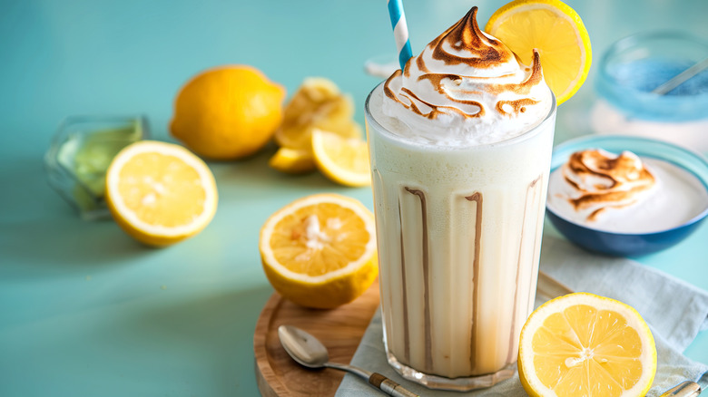 Creamy lemon meringue milkshake