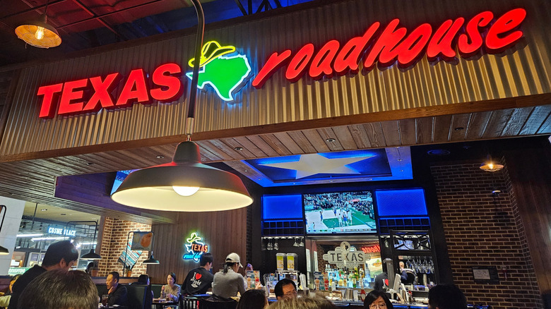 The interior of a Texas Roadhouse restaurant