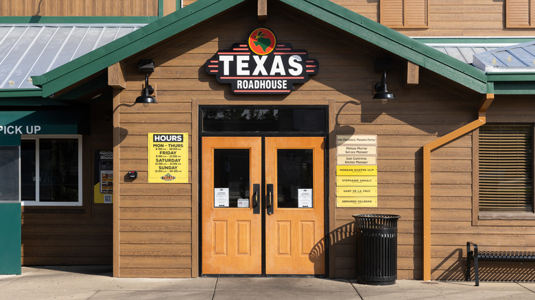 The front doors on the exterior of a Texas Roadhouse location in Illinois