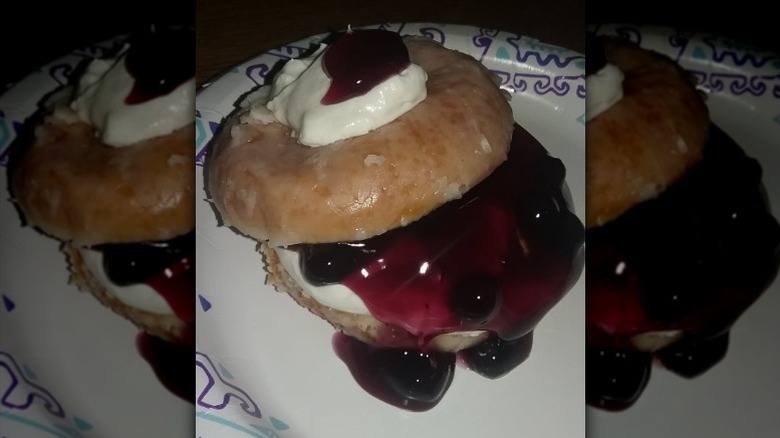 A Kwik Trip customer's Glazer dessert hack.