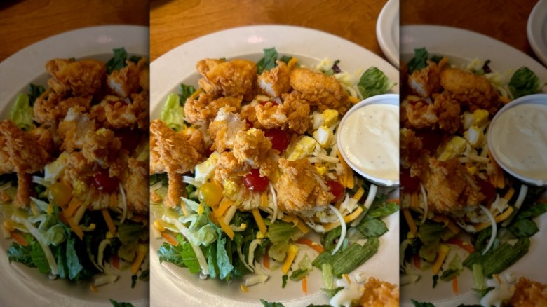 The Chicken Critter Salad from Texas Roadhouse with ranch on the side.