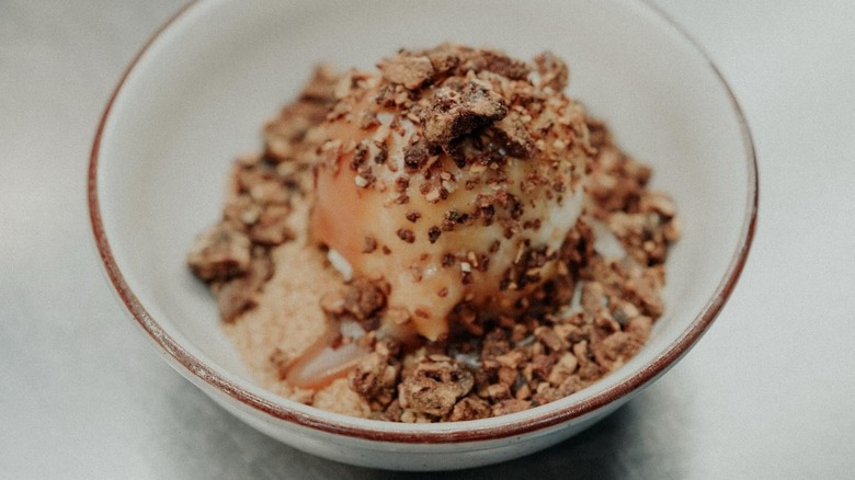 Gelato with crumble on top
