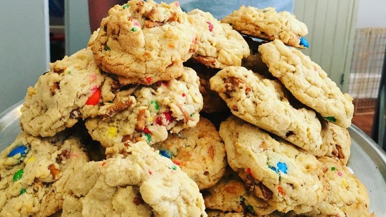 trash can cookies on a plate