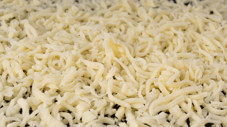 Shredded mozzarella cheese