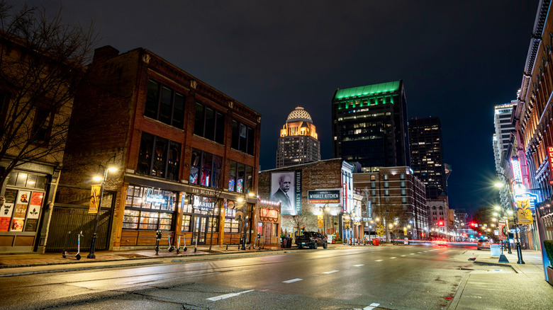 A street shot of Louisville, Kentucky, at night