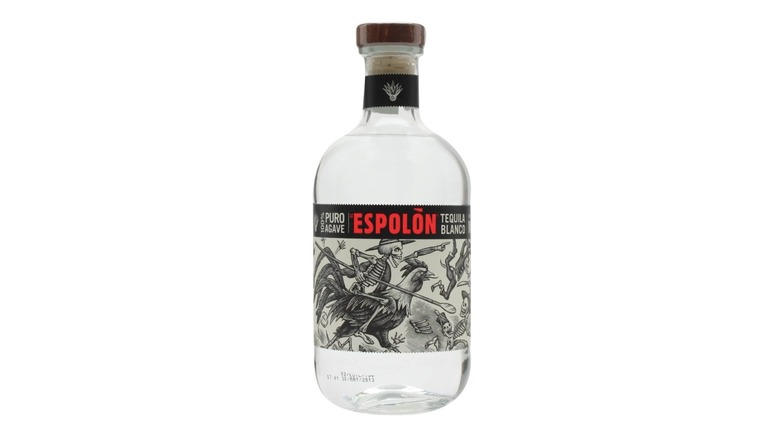 Bottle of Espolòn Blanco on white background.