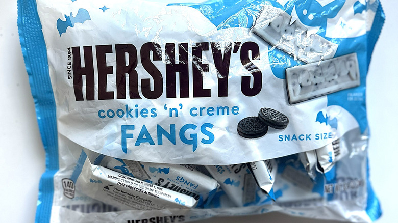 Hershey's Cookies 'N' Creme Fangs in a blue and white bag